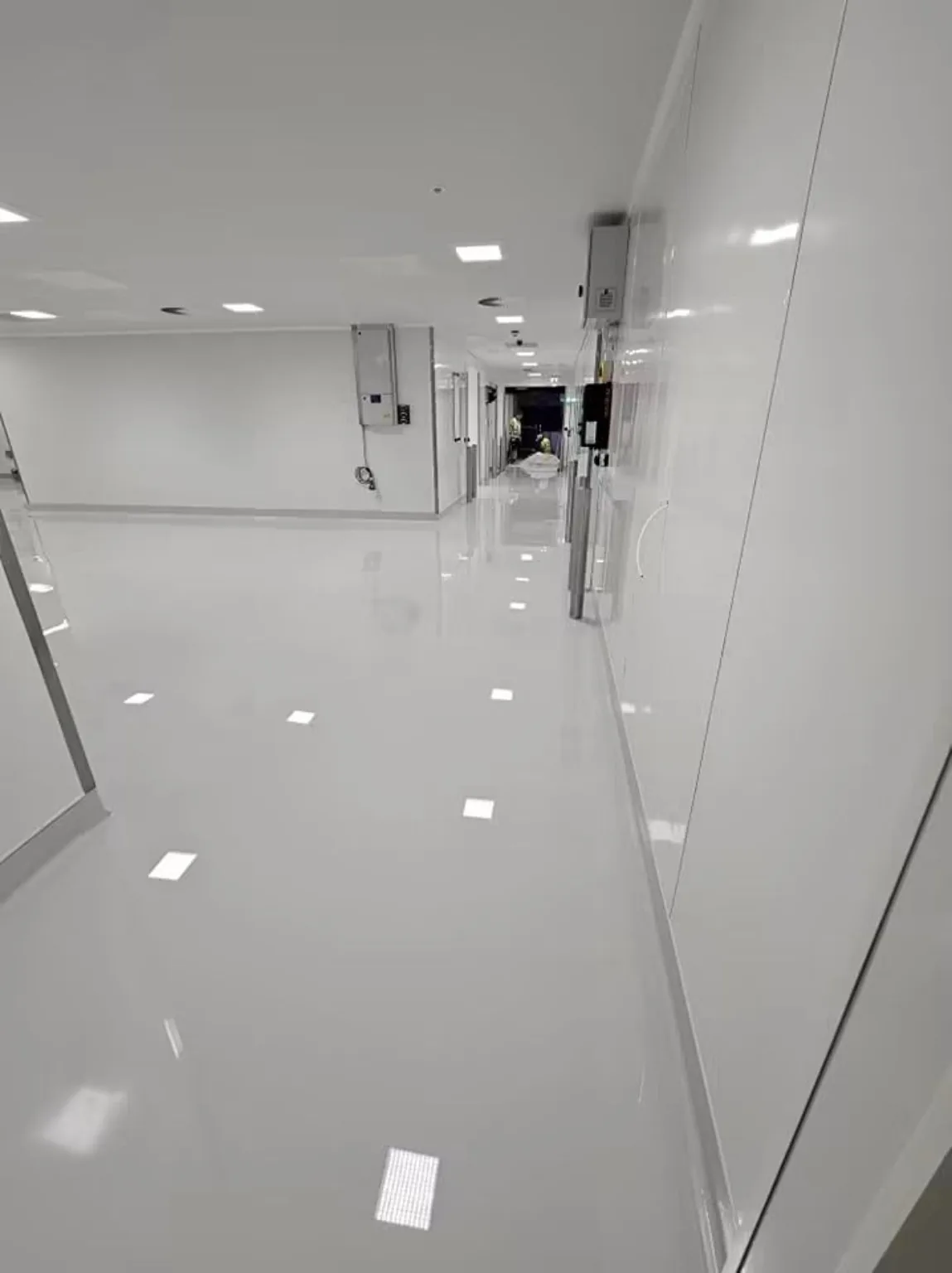 Finished self-levelling resin flooring in a pharmaceutical manufacturing corridor